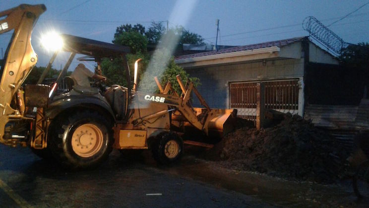 Cinco viviendas anegadas por lluvias en zona baja de León