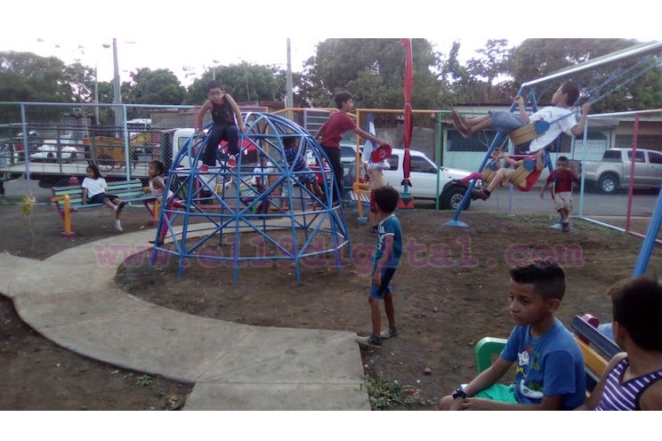 Habitantes del Georgino Andrade estrenan parque