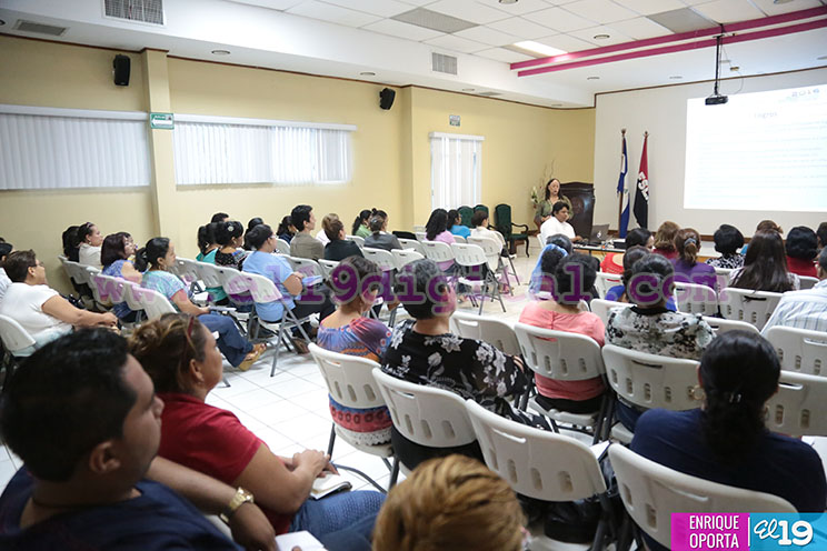 Nutricionistas y pacientes con VIH celebran encuentro en Managua