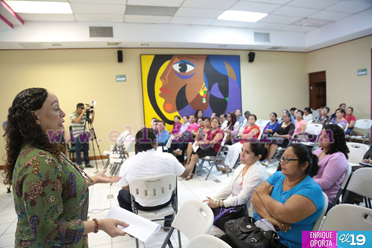 Nutricionistas y pacientes con VIH celebran encuentro en Managua