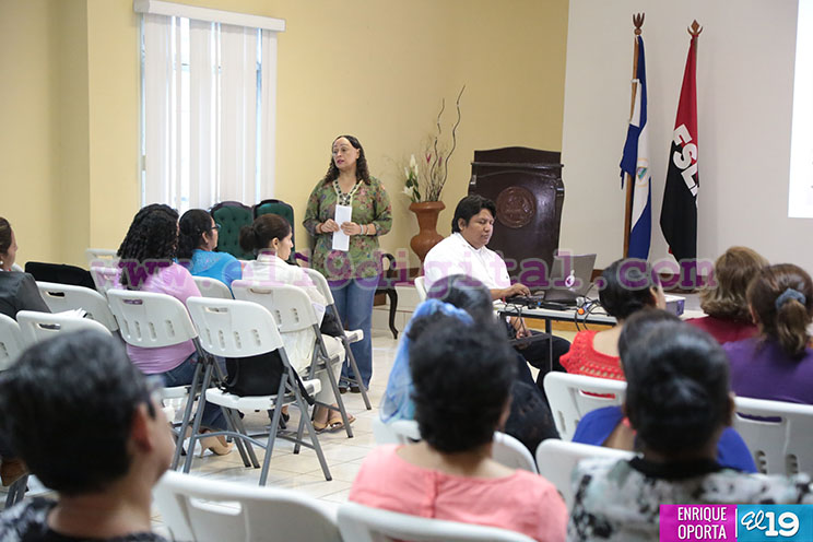 Nutricionistas y pacientes con VIH celebran encuentro en Managua