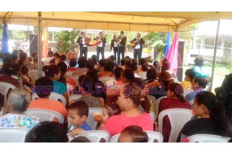 Serenata y homenaje a las madres rurales nicaragüenses