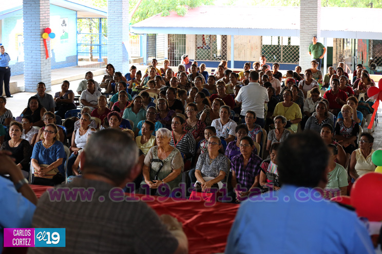 Policía nacional realiza conversatorio con madres de Managua