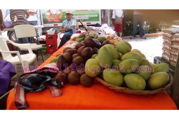 Celebran a las madres productoras de Mateare