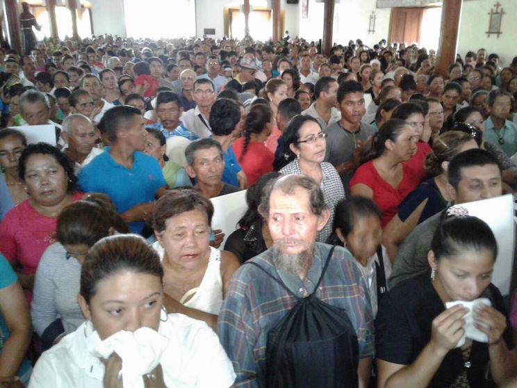 Fieles Celebran a Santa Rita de Casia