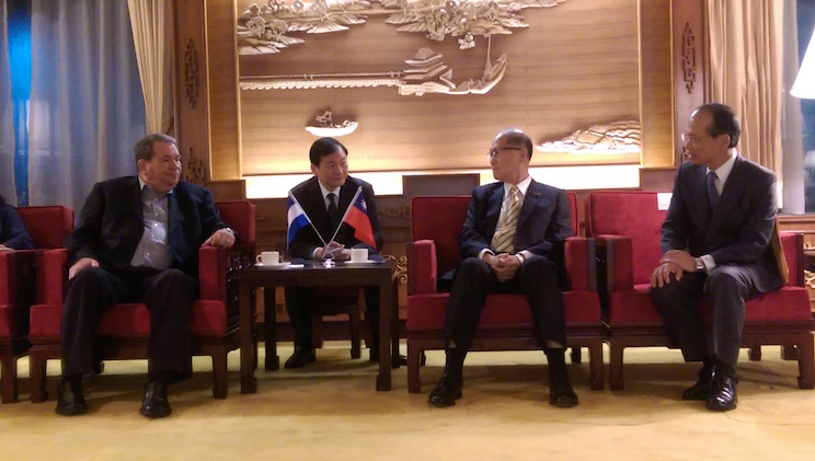 Vicepresidente Halleslevens y Presidenta Tsai de Taiwán se reúnen: aumentar el intercambio entre ambos países