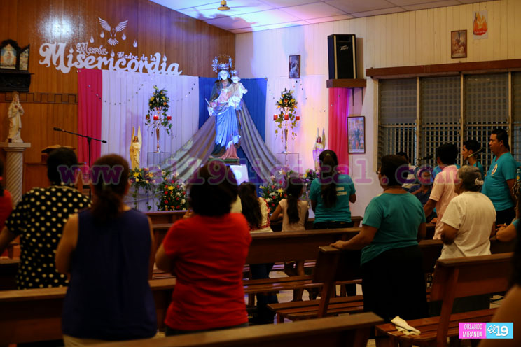 Celebran alegre Vigilia en honor a María Auxiliadora en Managua
