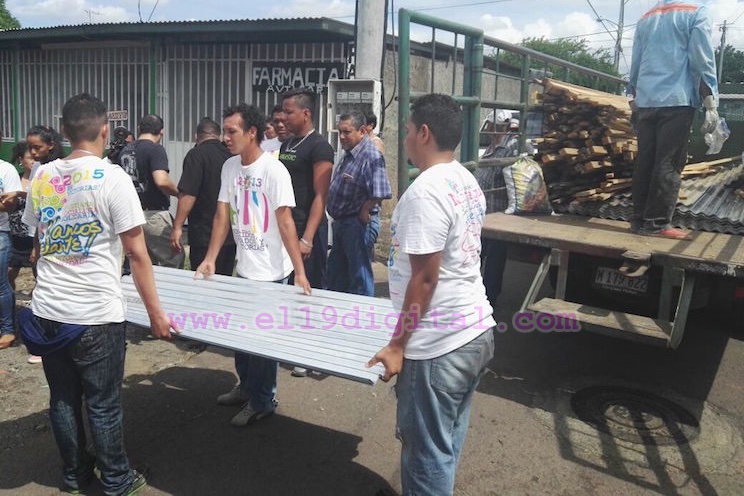 Familias afectadas por lluvias y fuertes vientos reciben asistencia solidaria de gobierno