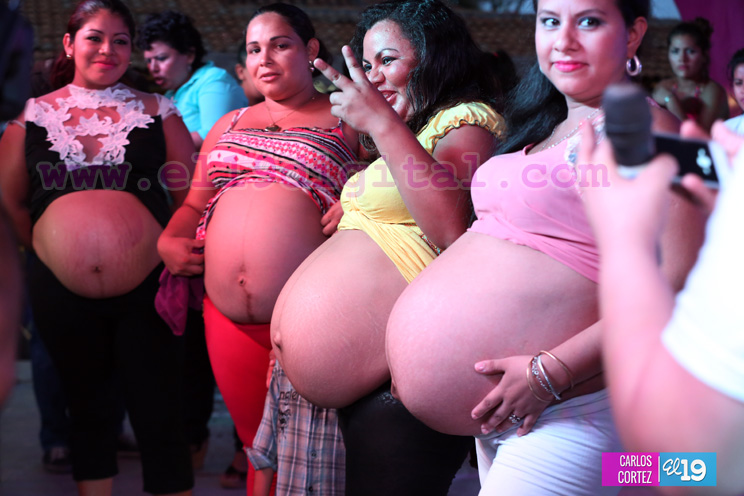 Mamá de 5, con una barriga de 56 centímetros, se llevó el premio a la “Madre Panza”