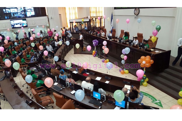Niños y niñas celebran Sesión Especial en Asamblea Nacional
