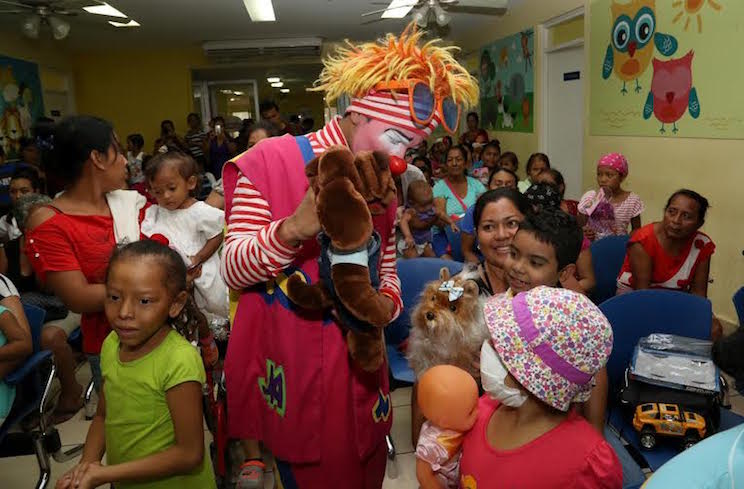 Llevan alegría a niñ@s de la Mascota en su Día