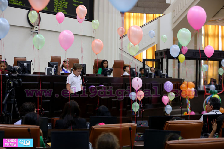Niños y niñas celebran Sesión Especial en Asamblea Nacional