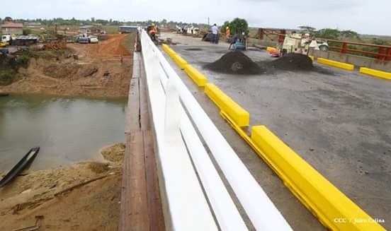 Nuevo puente de Sisin abre paso previo a su inauguración debido a emergencia