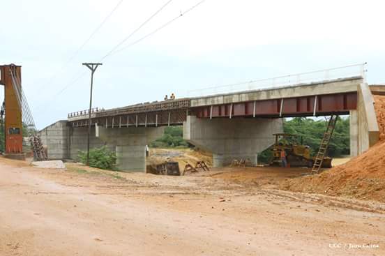 Nuevo puente de Sisin abre paso previo a su inauguración debido a emergencia