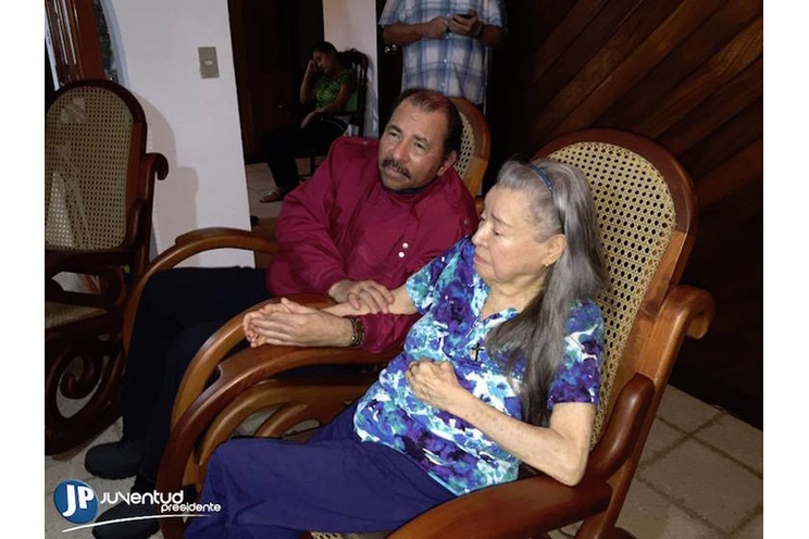 Presidente Daniel visita a Blanca Segovia por su 83 cumpleaños