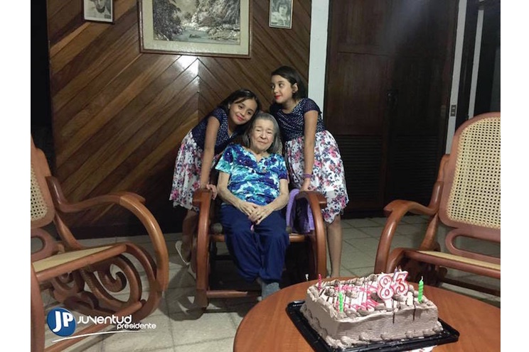Presidente Daniel visita a Blanca Segovia por su 83 cumpleaños