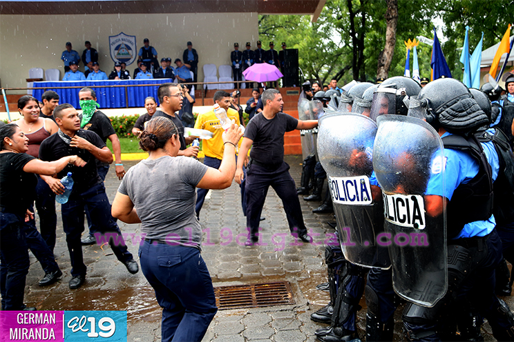 Se gradúan 49 Policías en Curso Especial Antidisturbios