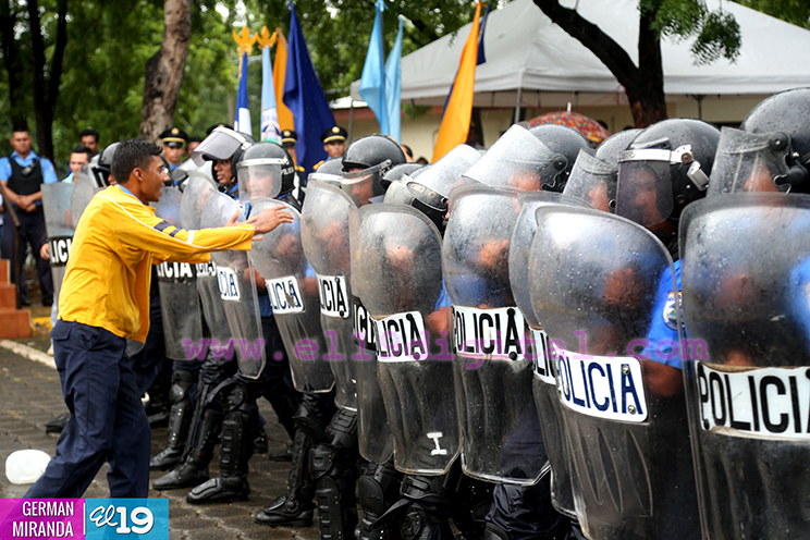 Se gradúan 49 Policías en Curso Especial Antidisturbios