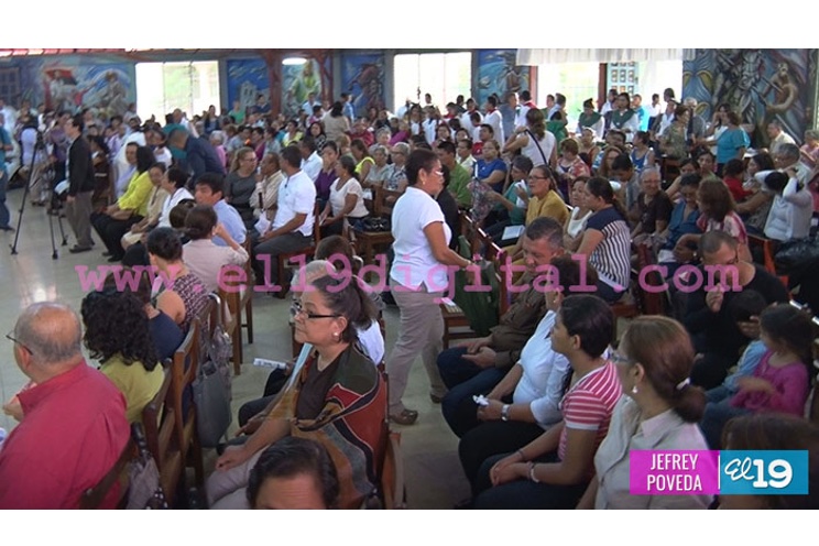 Familias del barrio El Riguero dan recibimiento a nuevo párroco en la Iglesia Santa María de los Ángeles