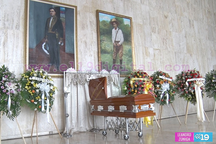 Rinden emotivo homenaje al mejor manager de Nicaragua, Noel Areas