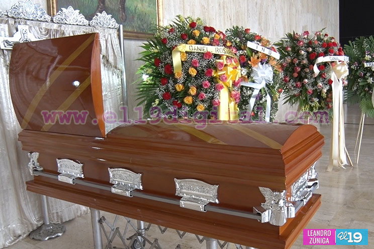 Rinden emotivo homenaje al mejor manager de Nicaragua, Noel Areas