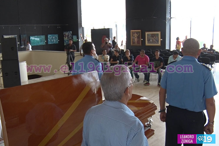 Rinden emotivo homenaje al mejor manager de Nicaragua, Noel Areas