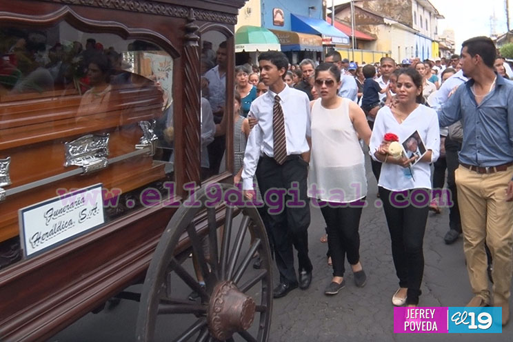 Pueblo de León rinde homenaje a su hijo dilecto Noel Areas