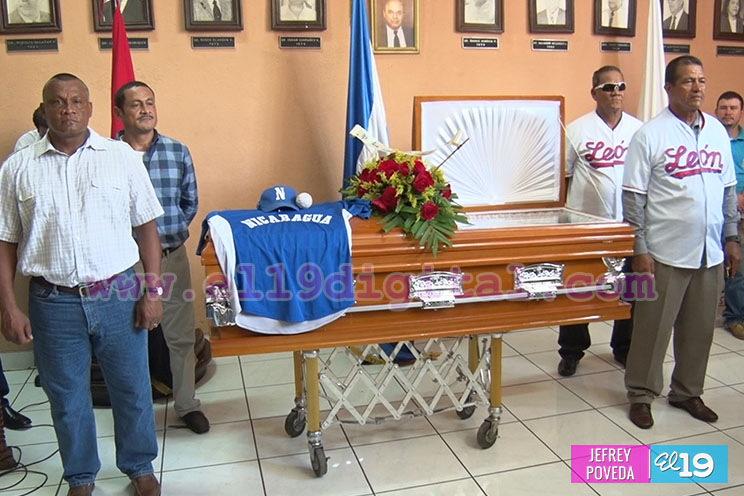 Pueblo de León rinde homenaje a su hijo dilecto Noel Areas