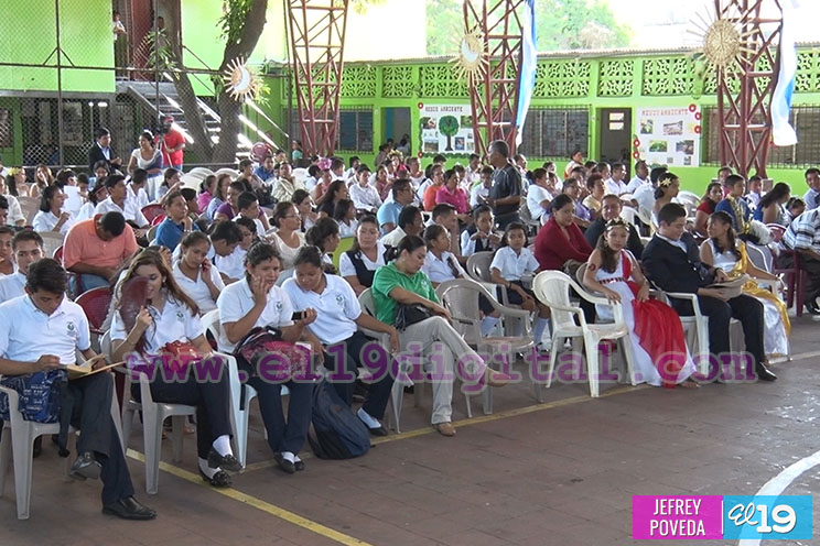 Realizan concurso departamental Declamando a Darío