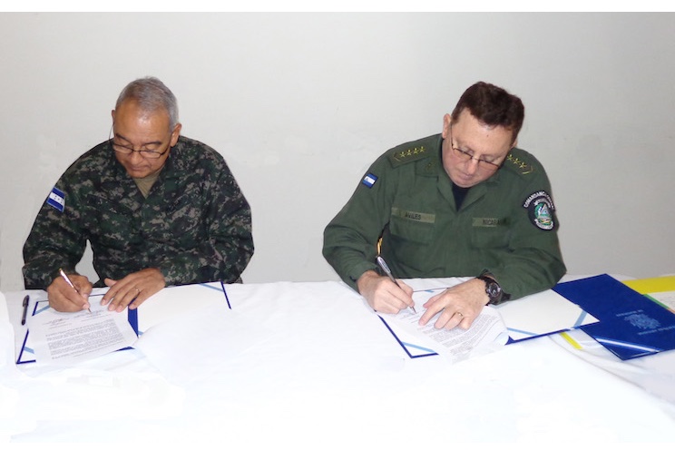 Ejércitos de Nicaragua y Honduras estrechan cooperación para fortalecer seguridad y tranquilidad en frontera común