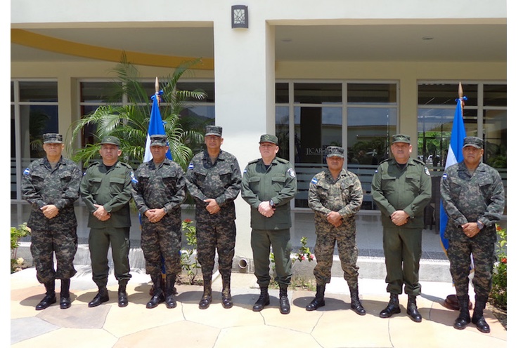 Ejércitos de Nicaragua y Honduras estrechan cooperación para fortalecer seguridad y tranquilidad en frontera común