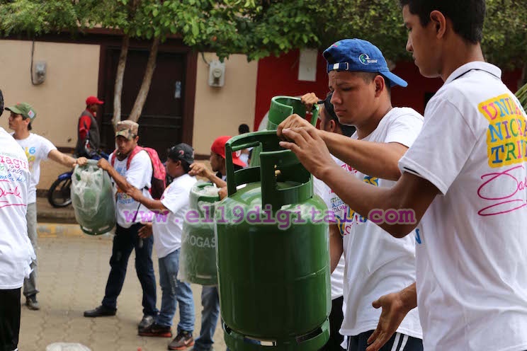 Gobierno entrega cocinas y tanques de gas a familias chinandeganas