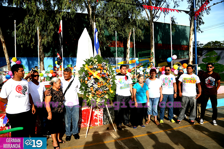 Niñ@s ofrecen un tierno homenaje a los Héroes y Mártires del Barrio San José Oriental  
