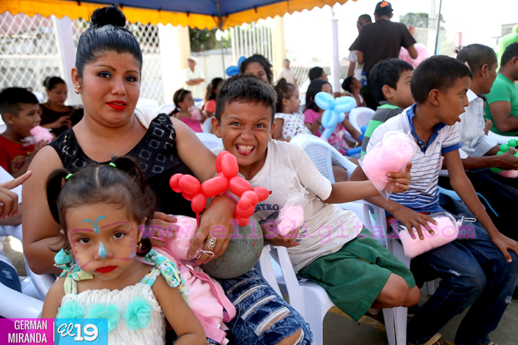 Niñ@s ofrecen un tierno homenaje a los Héroes y Mártires del Barrio San José Oriental  