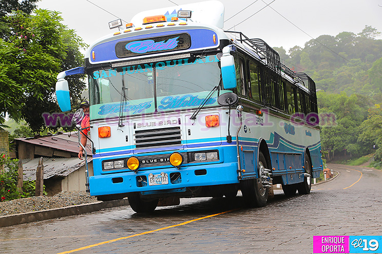 Familias celebran inauguración de Tramo carretero San Juan de Río Coco - Las Cruces
