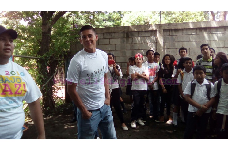 Oscar Duarte se suma a la campaña nacional "Yo adopto un árbol"
