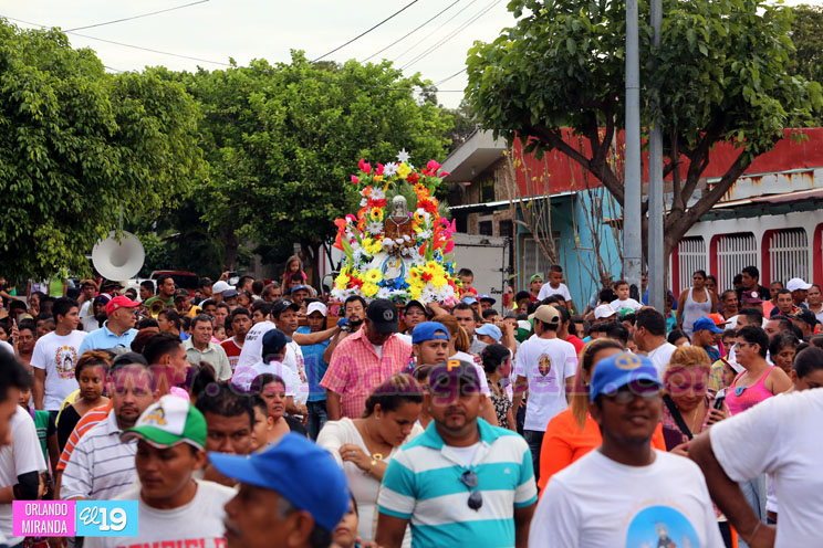 Mocito de Santo Domingo de Guzmán recorre Barrio La Luz