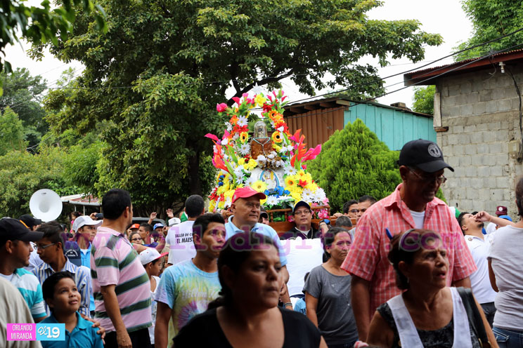 Mocito de Santo Domingo de Guzmán recorre Barrio La Luz