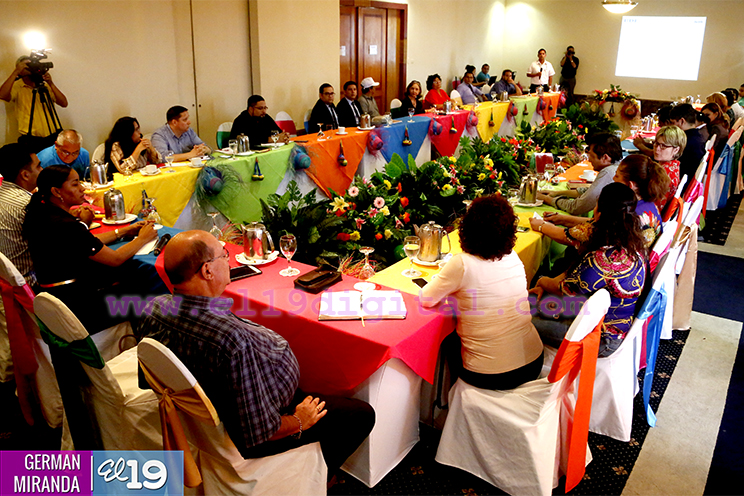 Intur desarrolla mesa de trabajo con representantes de cámaras de turismo y entidades financieras