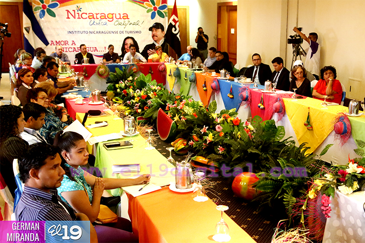 Intur desarrolla mesa de trabajo con representantes de cámaras de turismo y entidades financieras