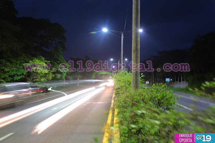 Enatrel realiza trabajos de mantenimiento en luminarias de cara al Repliegue