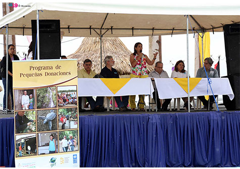 Marena y PNUD celebran feria con productores ambientales