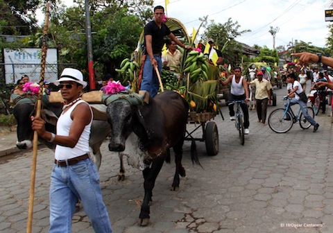 Niquinohomo vive su tradicional procesión de Jesús Resucitado