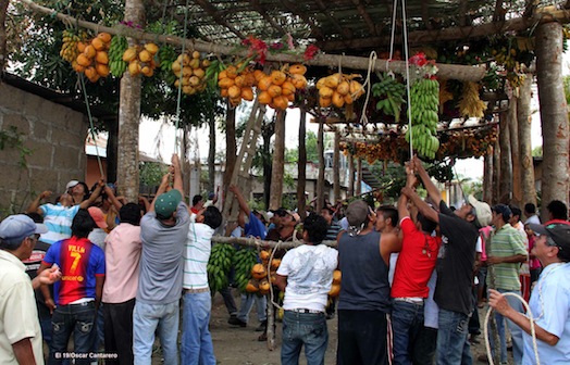 Niquinohomo vive su tradicional procesión de Jesús Resucitado