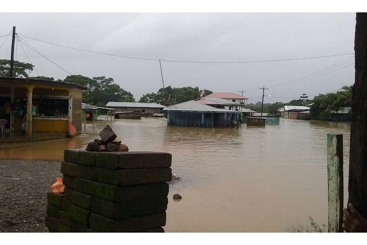 Declaran Alerta Roja en Ciudad Rama por crecida de Río Escondido