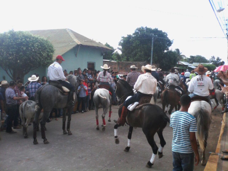 Caballistas de todo el país desfilan en honor a Santiago Apóstol en Nagarote