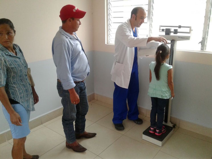 Familias de San José de Bocay inauguran moderno hospital primario
