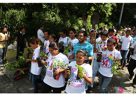 Jóvenes reforestan laguna de Tiscapa
