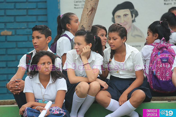 Comunidad educativa del Gaspar García Laviana retorna a sus aulas