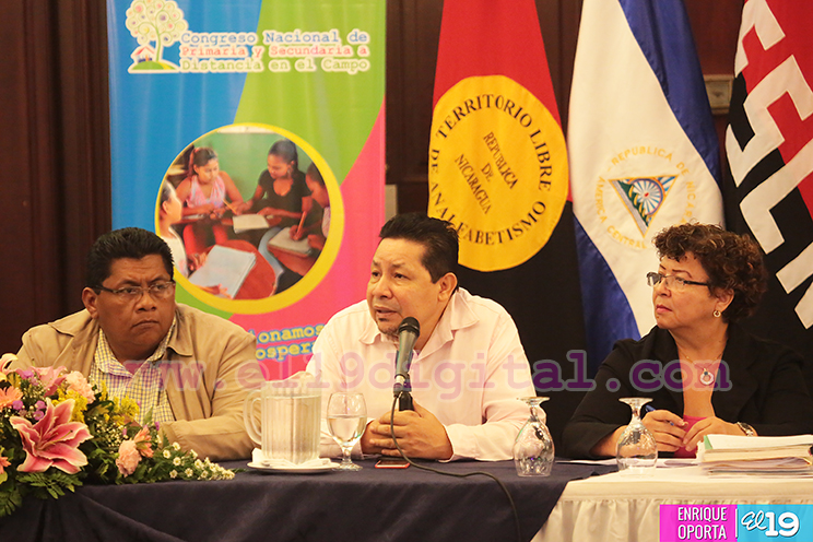 Desarrollan II Congreso Nacional de Educación Primaria y Secundaria a Distancia